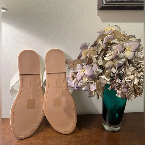 Kittle Sandal by Dolce Vita - Picture 5 of 11